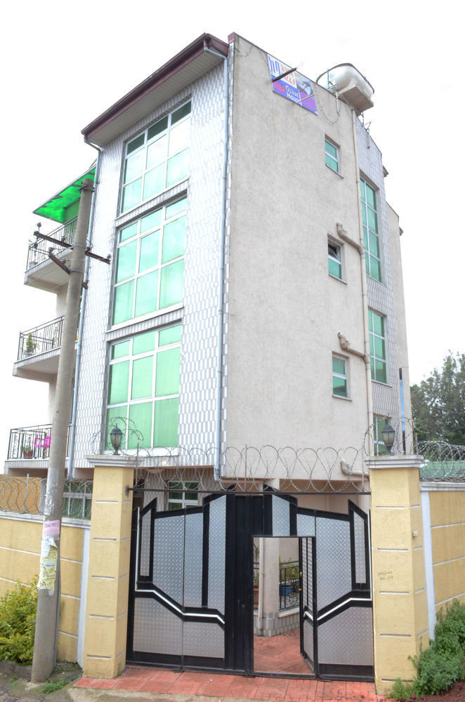 Keba Guest House Addis Ababa Dış mekan fotoğraf